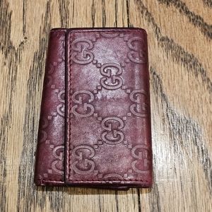 GUCCI signature GG red leather key holder